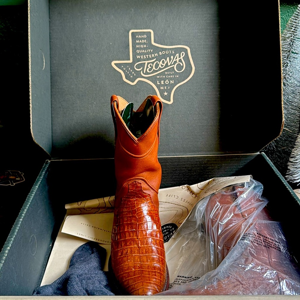 Tecovas Cole Caiman boots. size 7.5 only been worn once